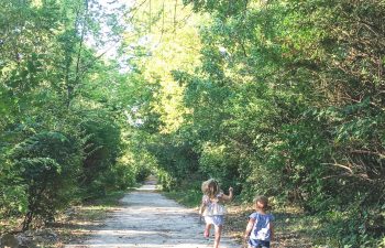 Creating a routine as a stay-at-home mom: Finding your Daily Rhythm